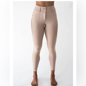 🐴 Woman's Sync Equestrian Hunter Pro Knee Patch Breeches. Size Small 🐴